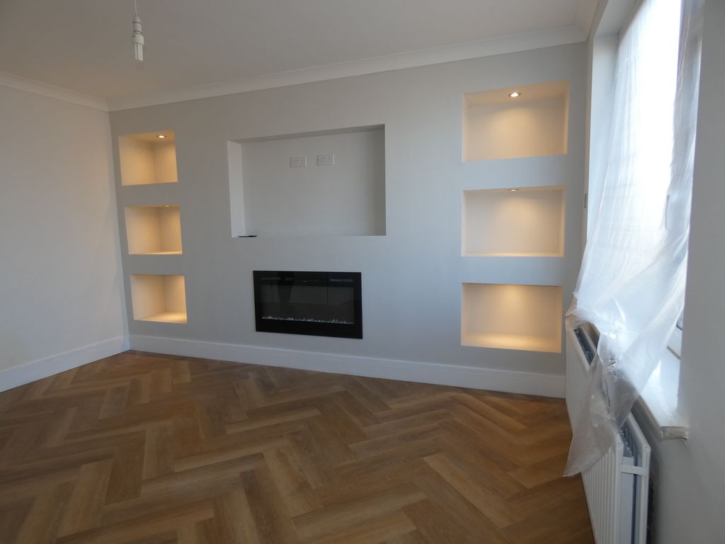 Lounge- click for photo gallery